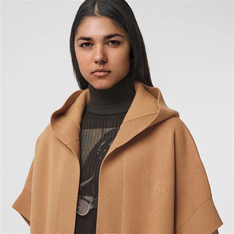 robe motif burberry|burberry cape women's.